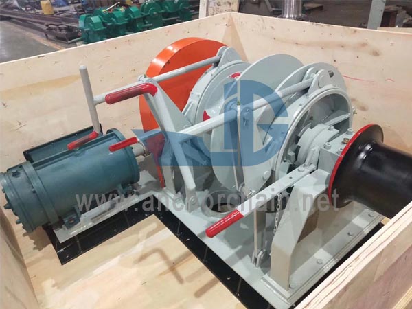 Chigre de amarre combinado eléctrico