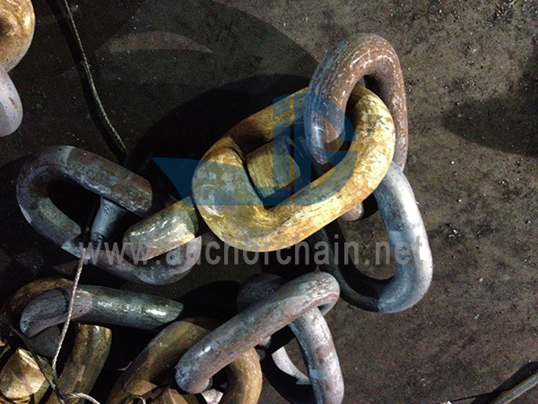 Cadena de amarre marino