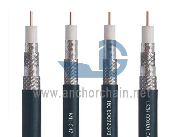Cable de radiofrecuencia a bordo